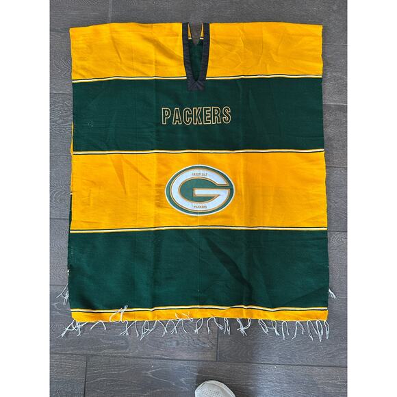 Packers Poncho - Picture 1 of 3